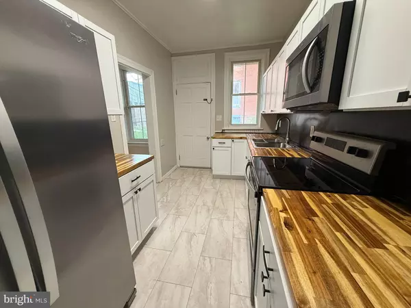 Harrisburg, PA 17103,111 N 17TH ST