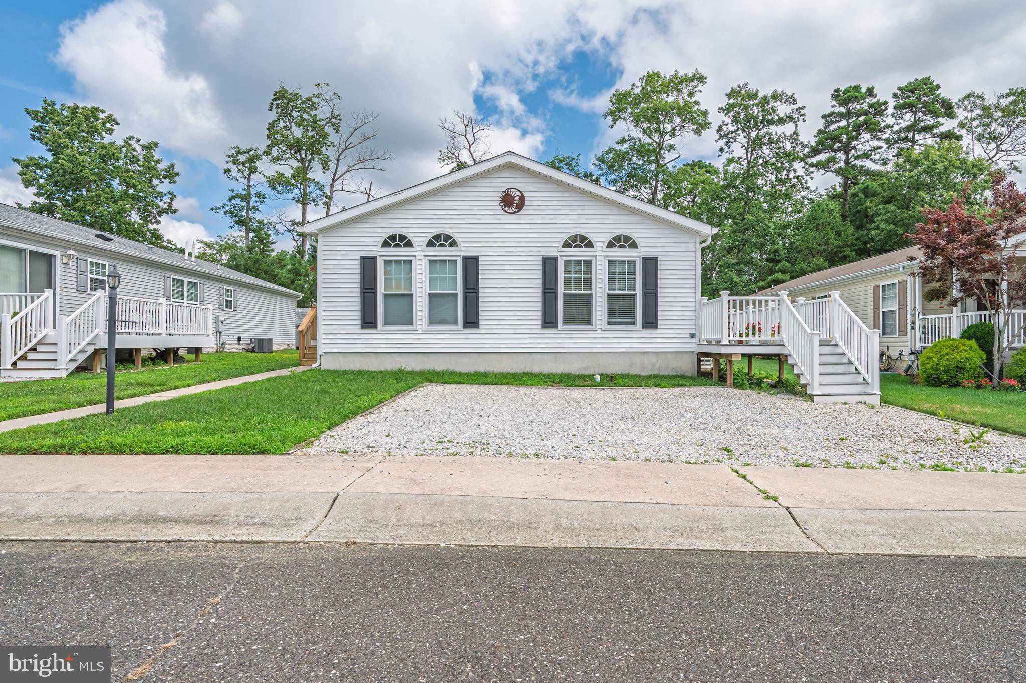4 PINETREE LN, Mays Landing, NJ 08330