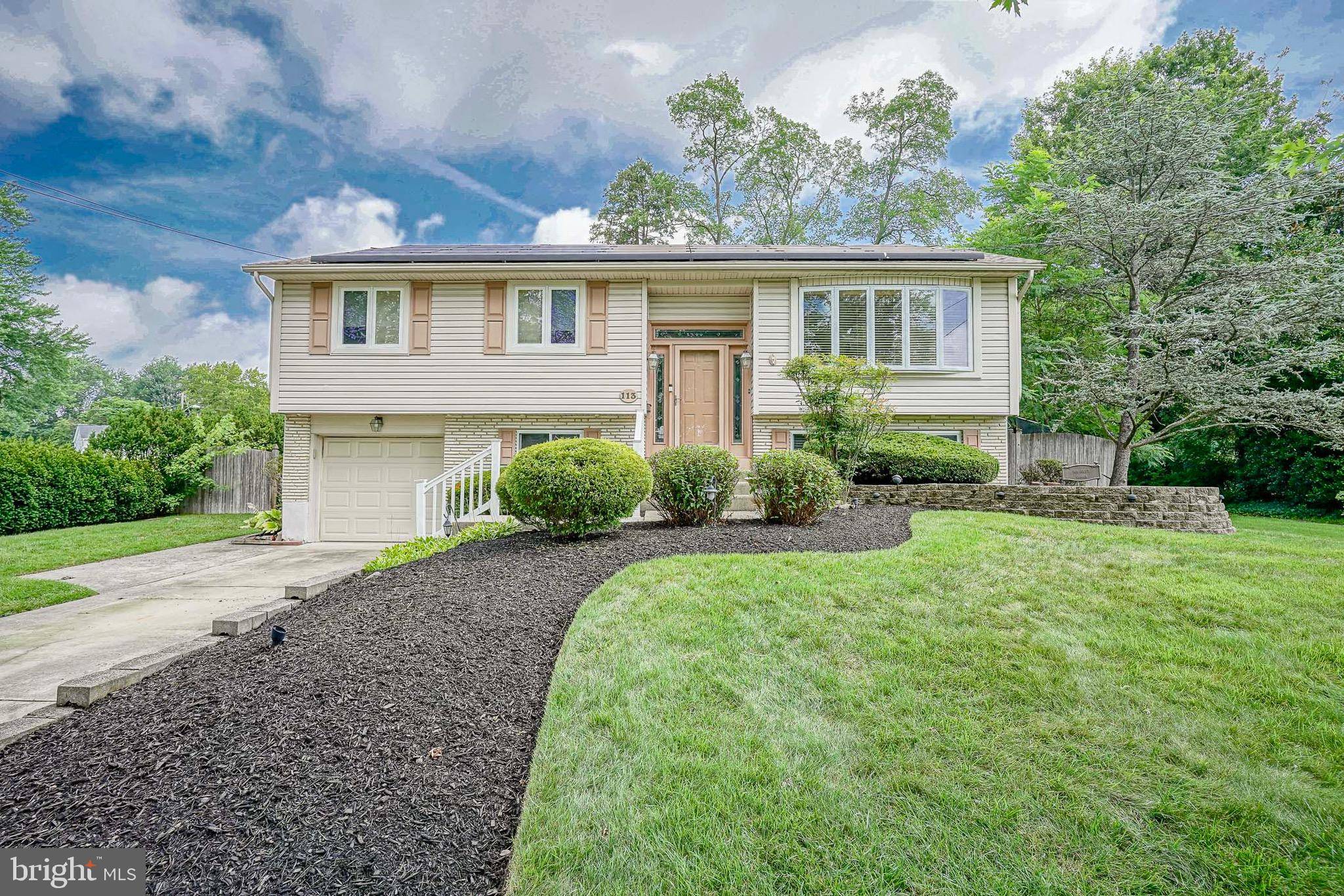 Somerdale, NJ 08083,113 SHERBROOK BLVD