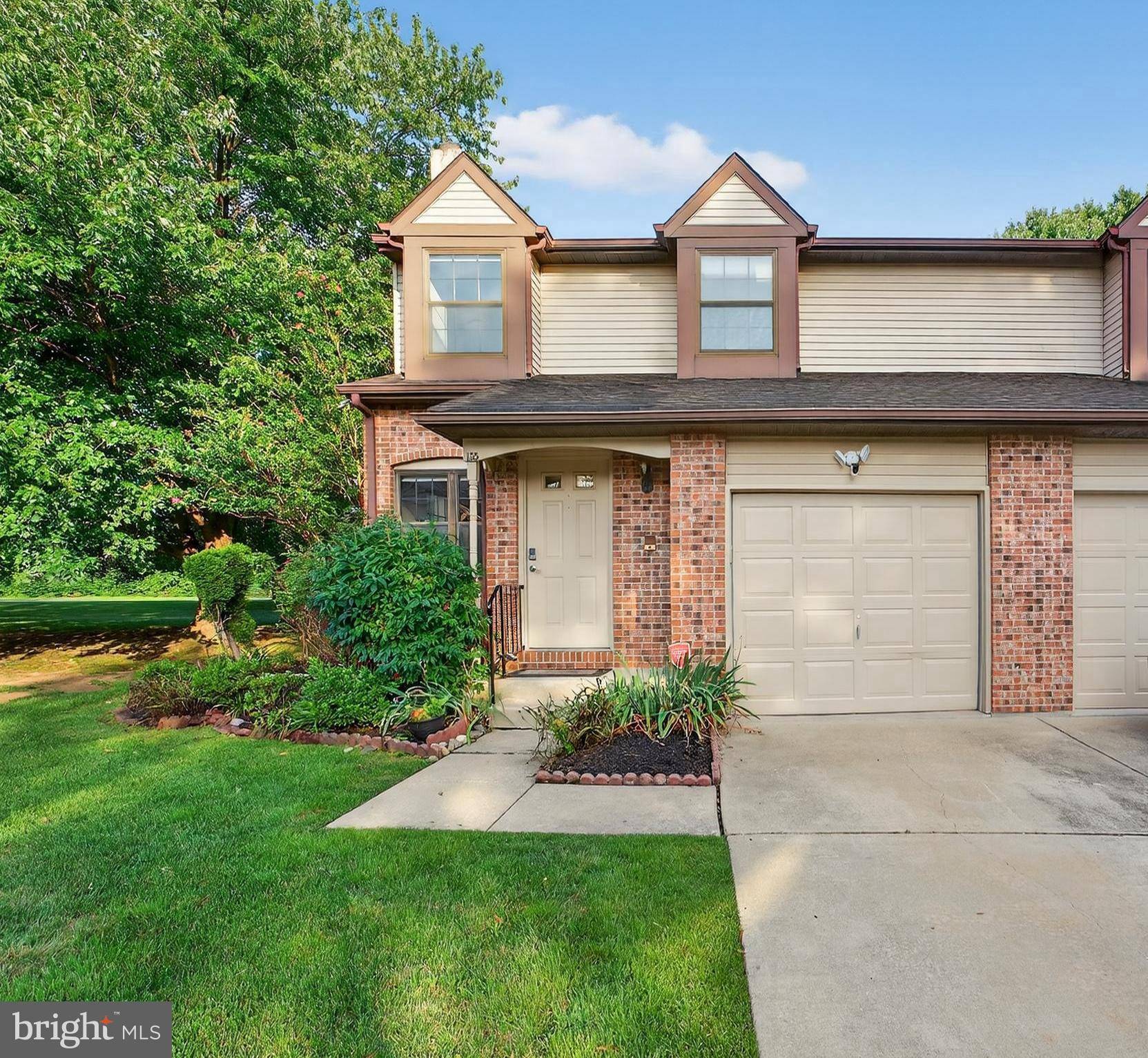 135 GREENSWARD LN, Cherry Hill, NJ 08002