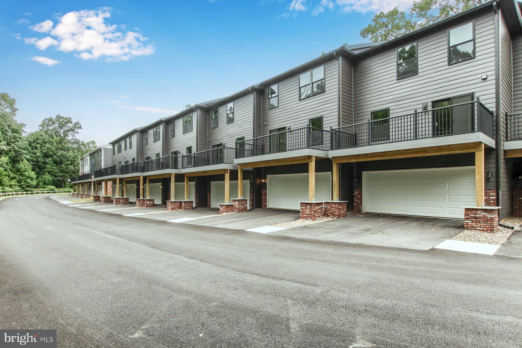 Hummelstown, PA 17036,147 HIGH POINTE #28