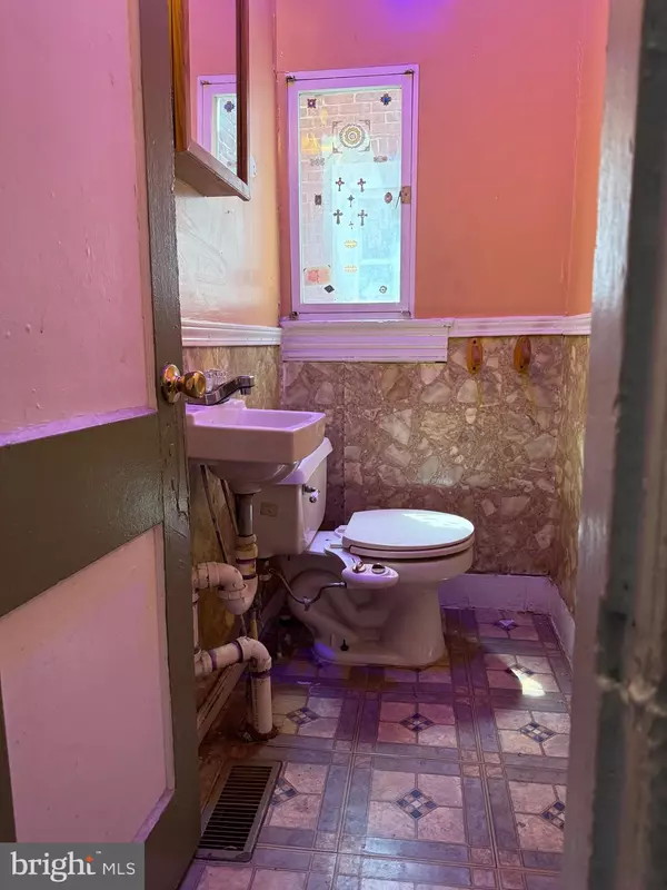 Baltimore, MD 21218,2105 BARCLAY ST