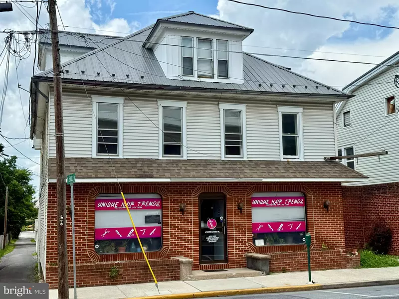 23 S CARLISLE ST #201, Greencastle, PA 17225