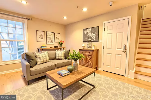 Silver Spring, MD 20910,1227 FIDLER LN