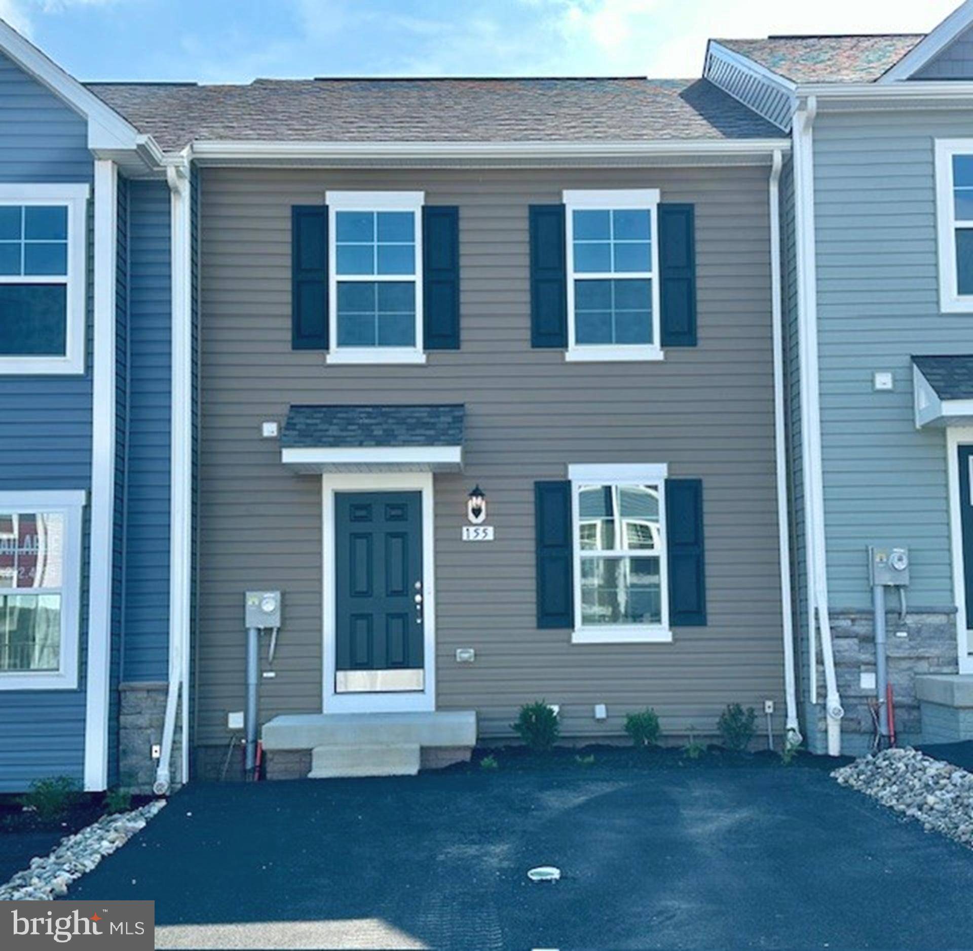 155 HOLSTEIN DR, Hanover, PA 17331