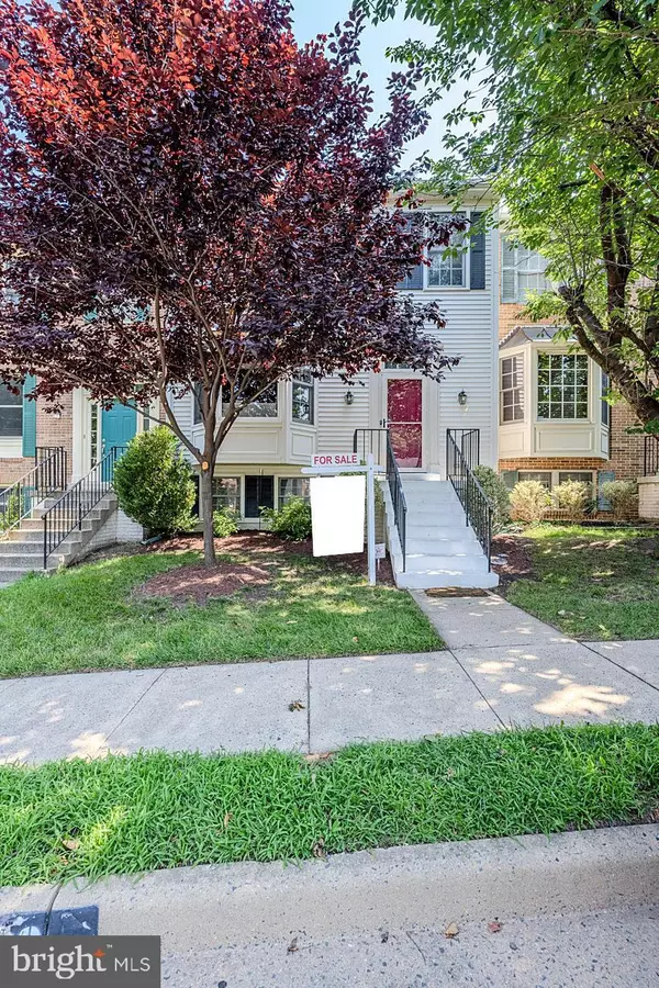 Centreville, VA 20121,13944 WATERFLOW PL