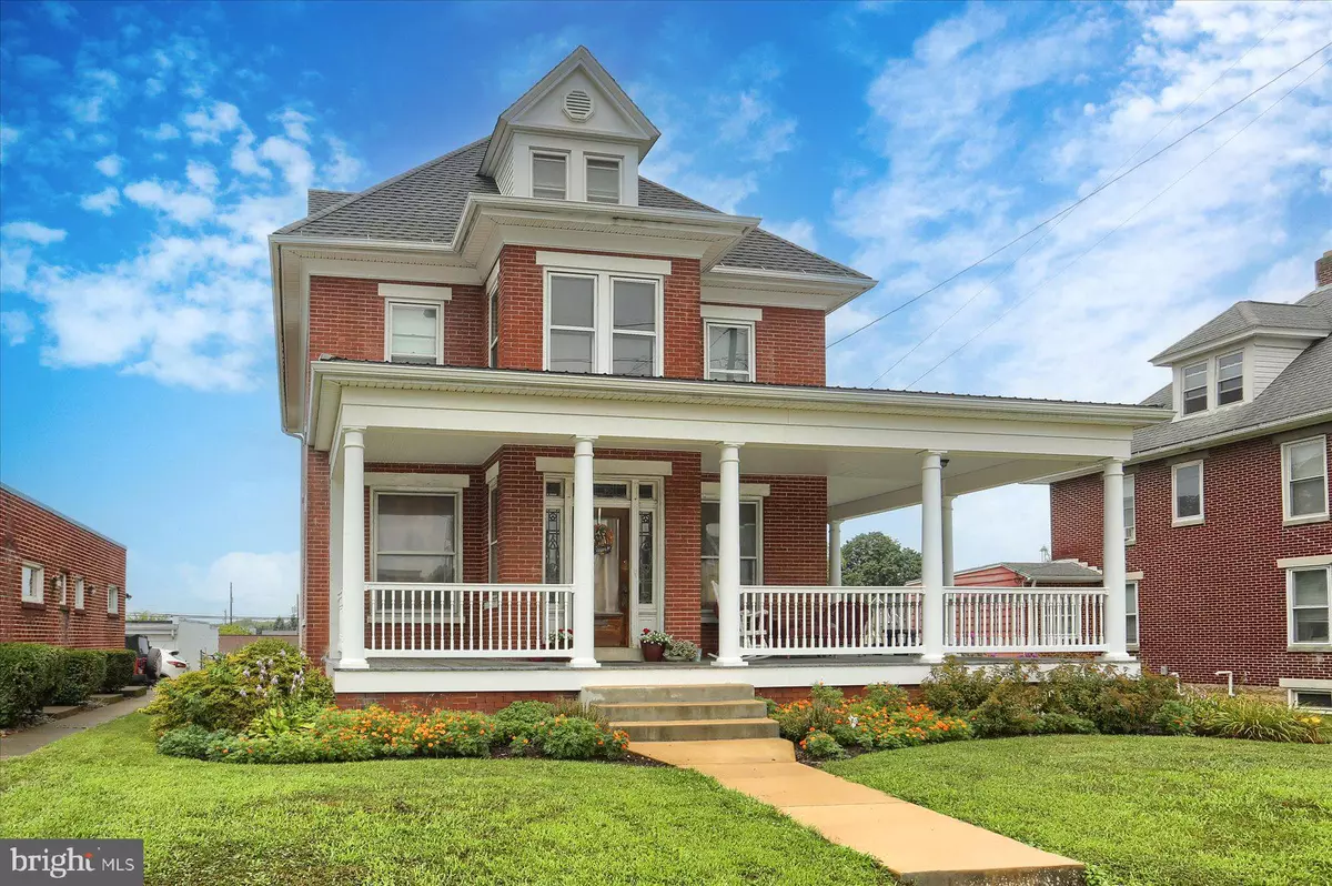 Camp Hill, PA 17011,21 W MAIN ST