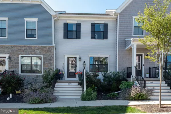2206 BRENTFORD ST, Lancaster, PA 17601