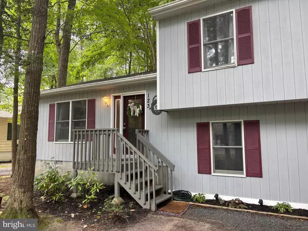 Ocean Pines, MD 21811,123 CAMELOT CIR