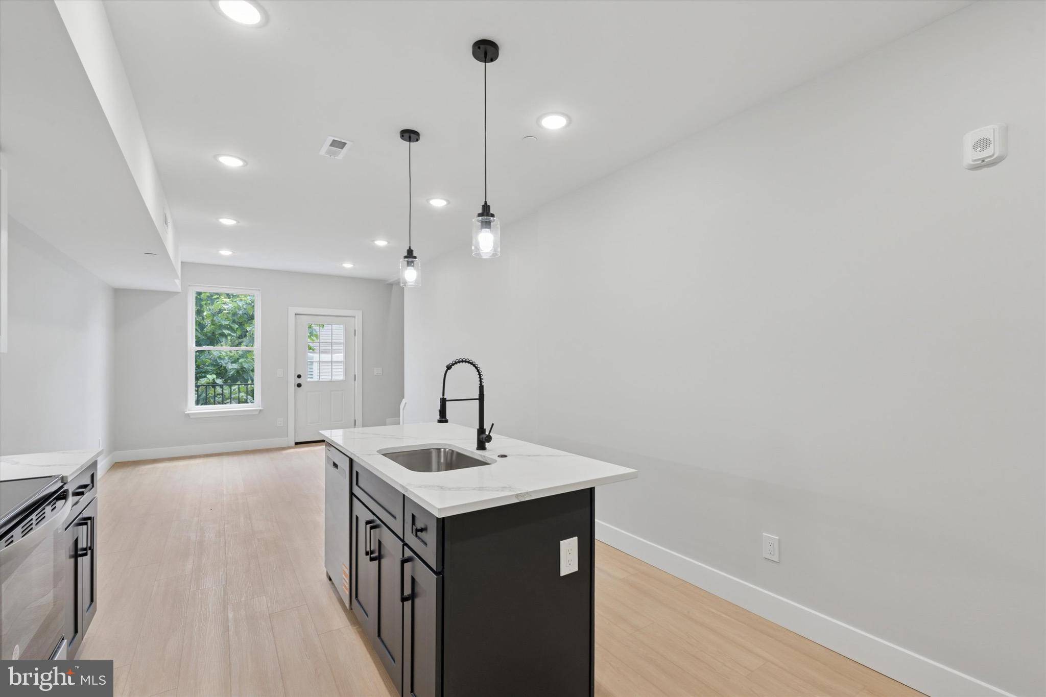 Philadelphia, PA 19122,520 W SUSQUEHANNA AVE #4