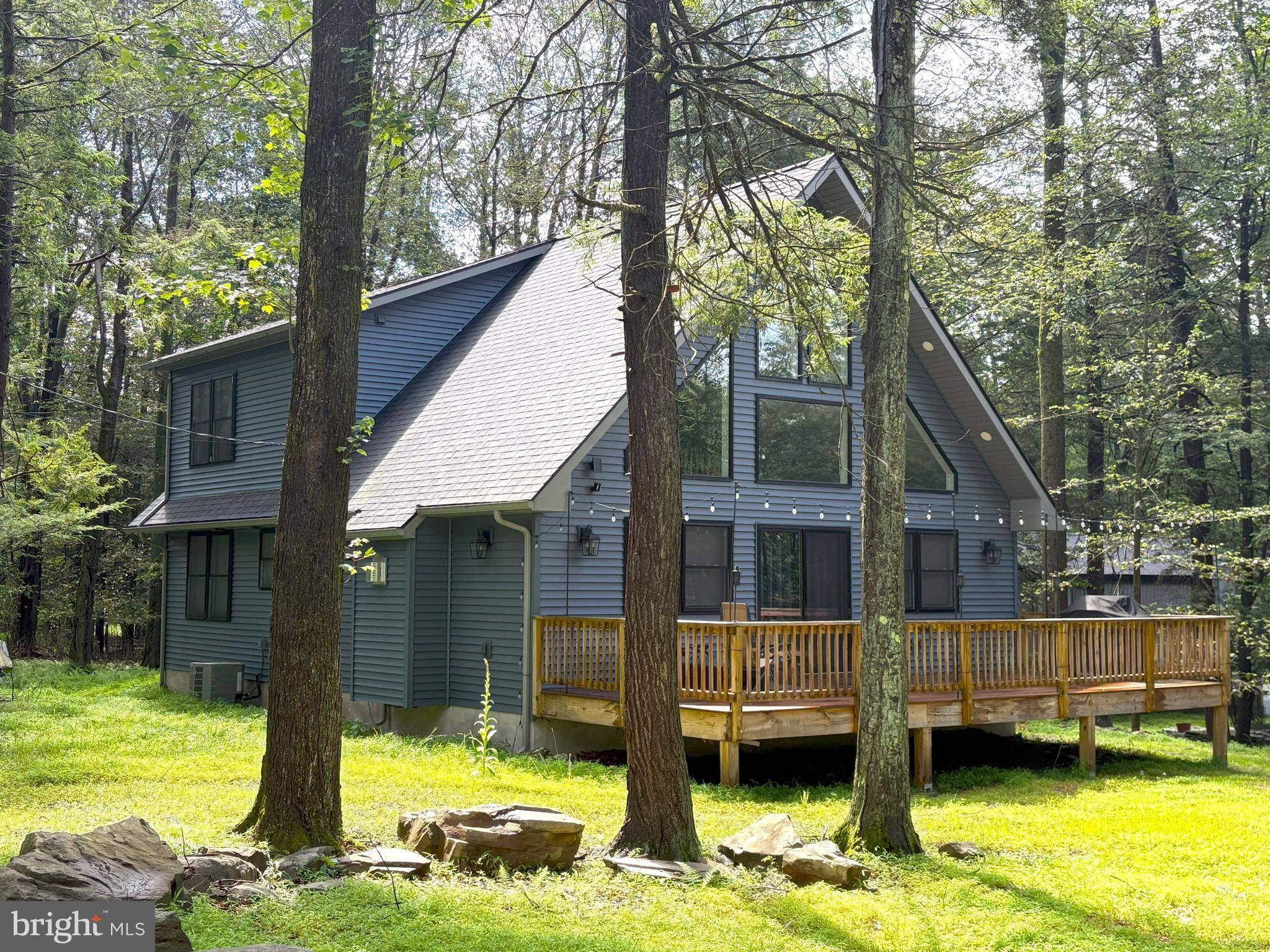 Lake Ariel, PA 18436,1006 REDLAWN LN