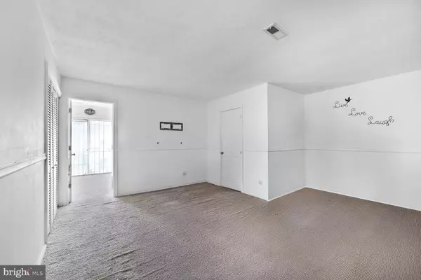 District Heights, MD 20747,6929 BANK RUN TER