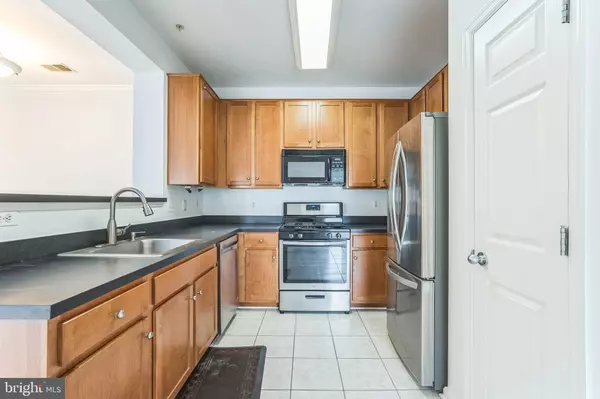 Alexandria, VA 22304,4854 EISENHOWER AVE #456