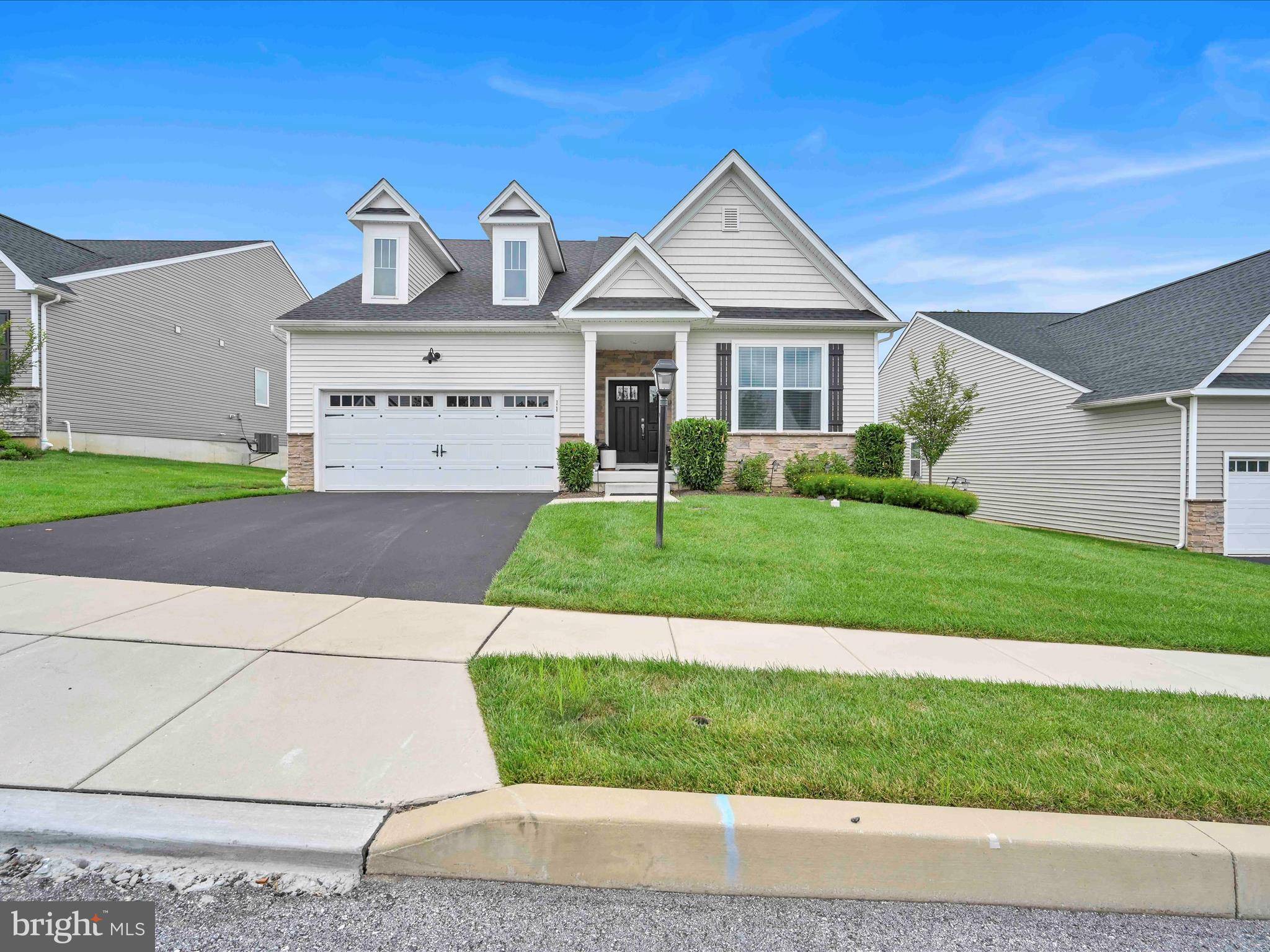 Coatesville, PA 19320,11 HERON LN