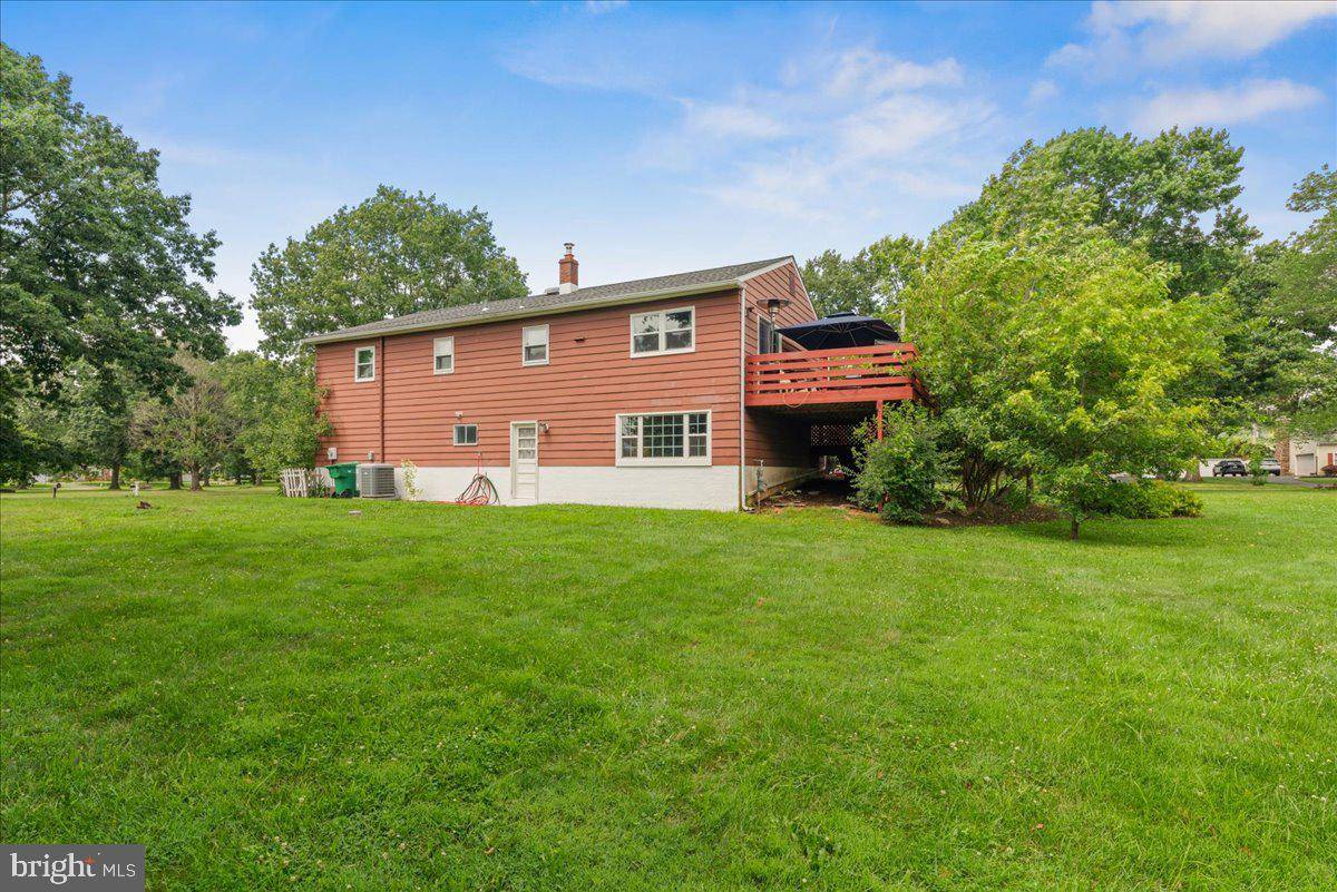 Pennington, NJ 08534,111 HOWARD WAY