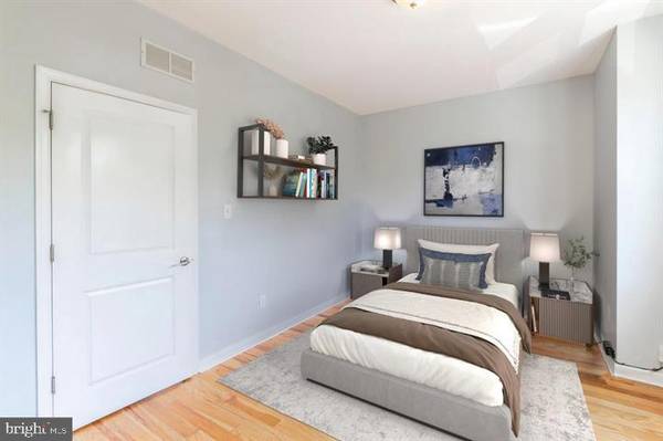 Philadelphia, PA 19133,1133 W COLONA ST