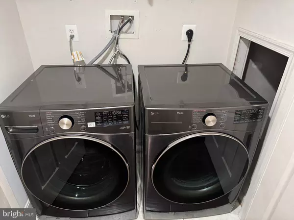 Ashburn, VA 20147,43740 CLEAR LAKE SQ