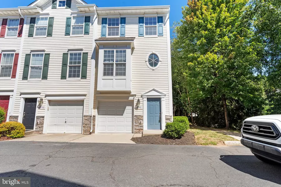 43740 CLEAR LAKE SQ, Ashburn, VA 20147