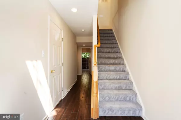 Ashburn, VA 20147,43740 CLEAR LAKE SQ