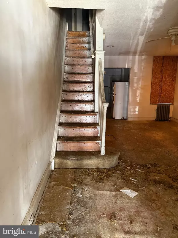 Philadelphia, PA 19143,726 S FRAZIER ST