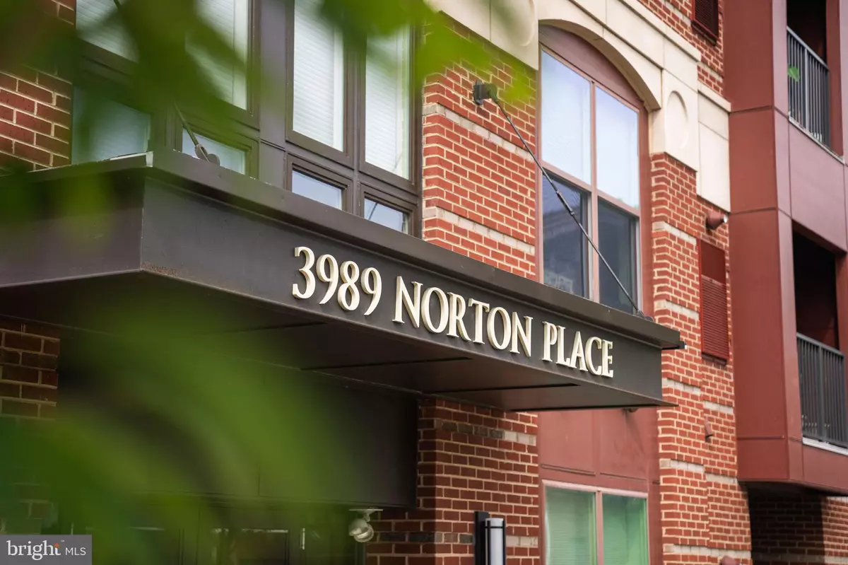 Fairfax, VA 22030,3989 NORTON #105