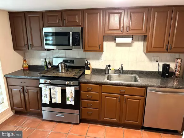 Philadelphia, PA 19128,315 SHAWMONT AVE #E