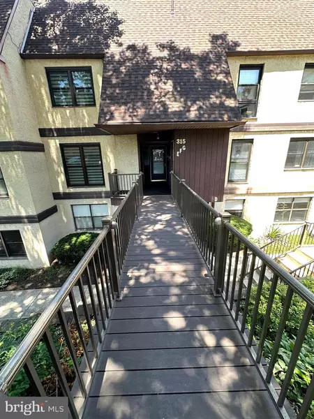 315 SHAWMONT AVE #E, Philadelphia, PA 19128
