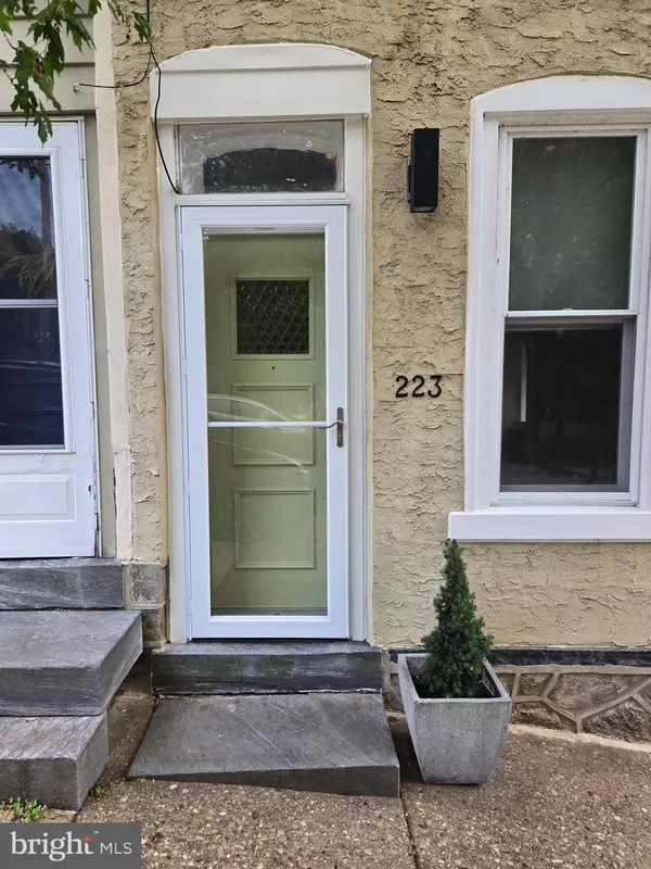 Philadelphia, PA 19127,223 GATES ST