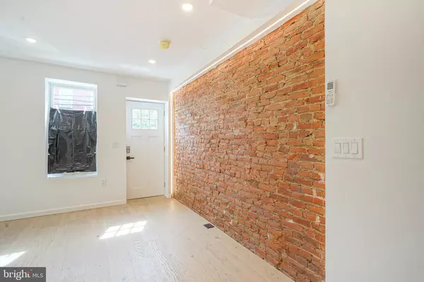 Philadelphia, PA 19125,2436 TULIP ST