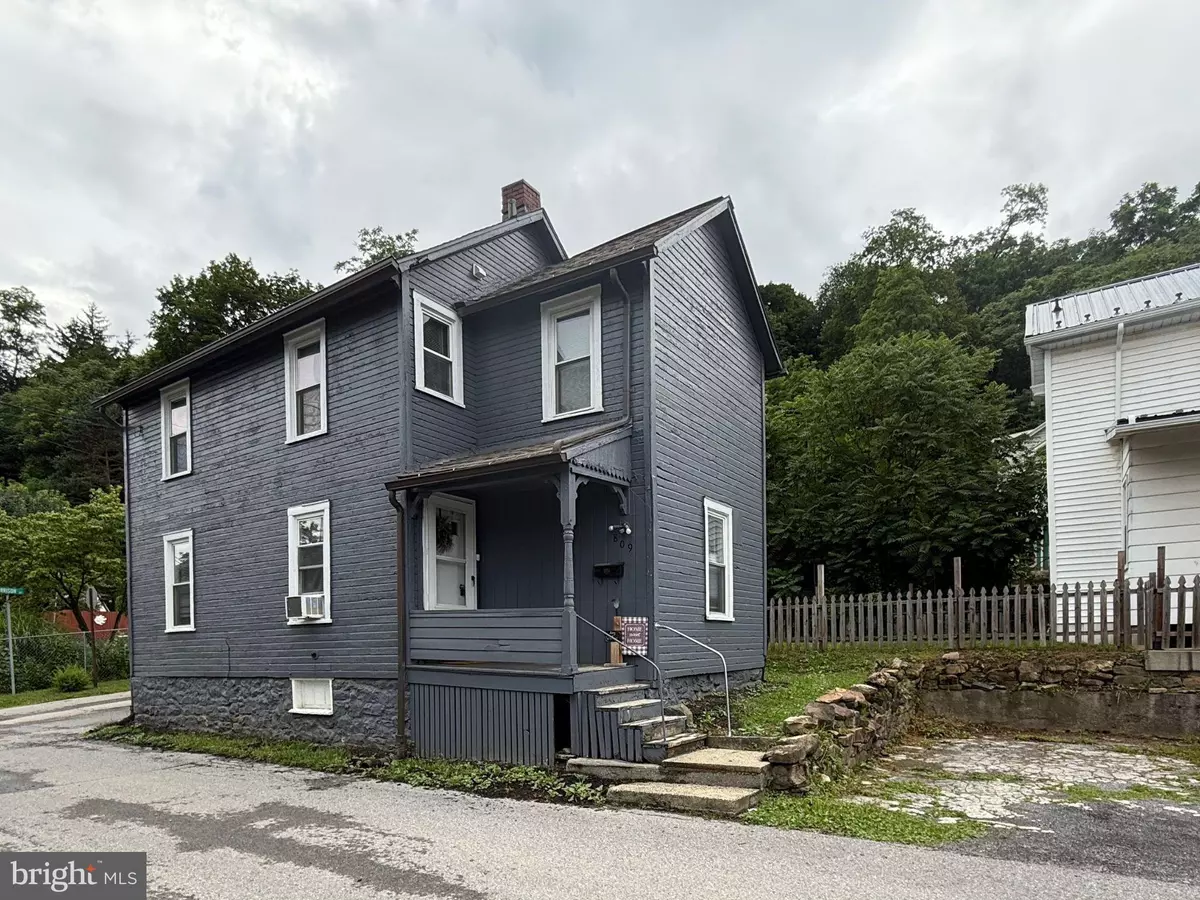 Tyrone, PA 16686,809 S LINCOLN
