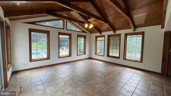 Hanover, PA 17331,345 JASMINE DR