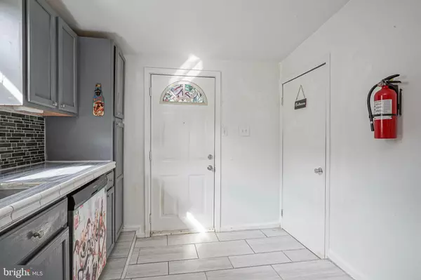 Clementon, NJ 08021,243 VAN HORN AVE