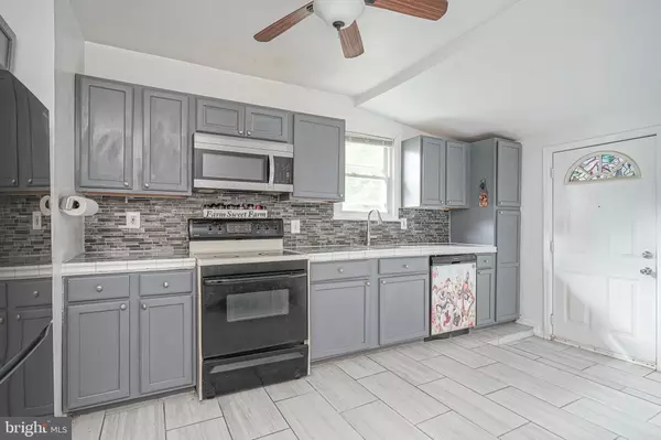 Clementon, NJ 08021,243 VAN HORN AVE