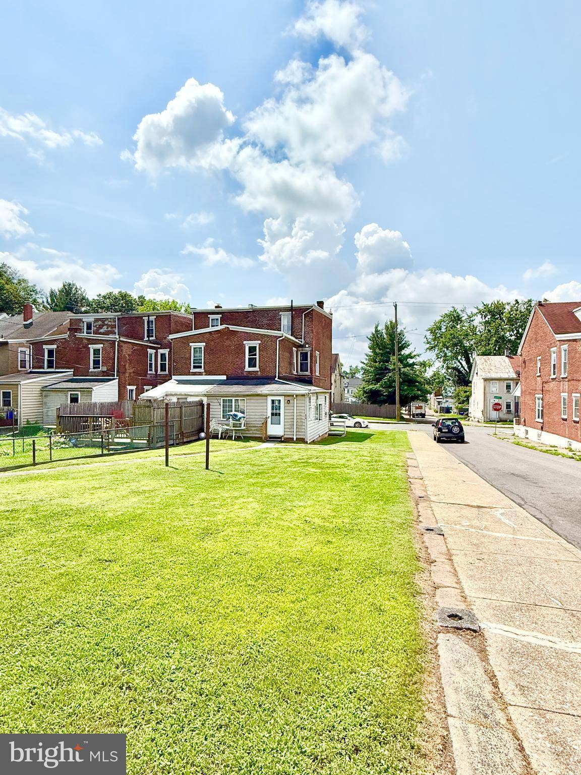 Pottstown, PA 19464,859 QUEEN ST #2