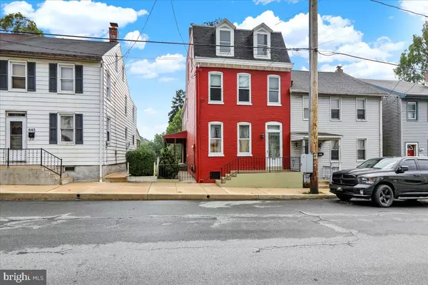 Columbia, PA 17512,638 MANOR ST