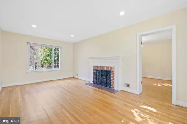 Bethesda, MD 20817,5601 WYNGATE DR