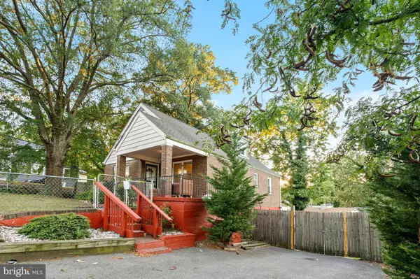 Capitol Heights, MD 20743,607 LARCHMONT AVE