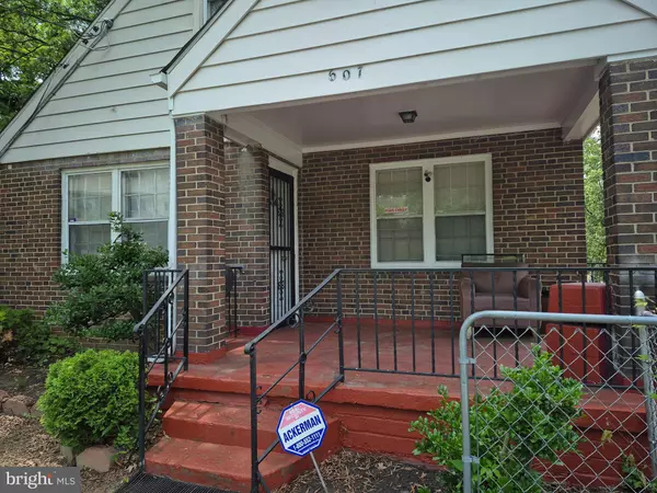 Capitol Heights, MD 20743,607 LARCHMONT AVE