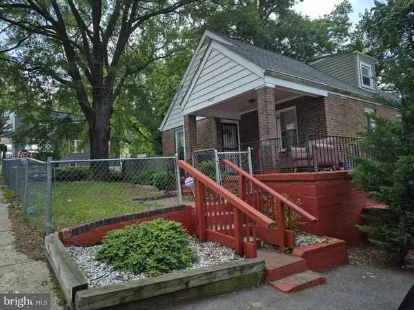 Capitol Heights, MD 20743,607 LARCHMONT AVE