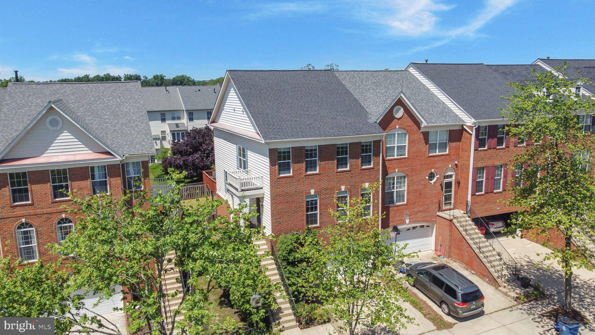 Chantilly, VA 20152,25497 BERESFORD DR
