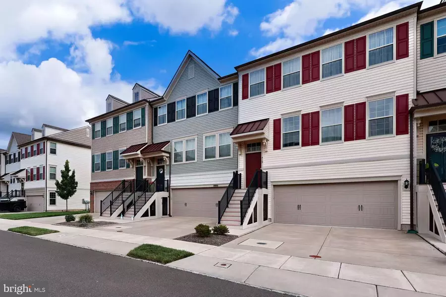 419 TALL OAKS DR, Warminster, PA 18974