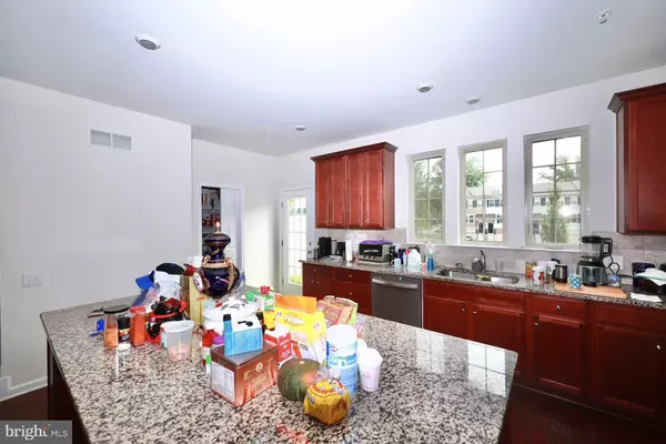 Warminster, PA 18974,419 TALL OAKS DR