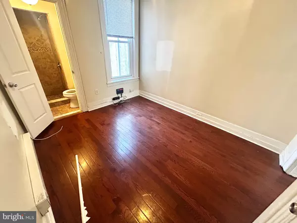 1819 W OXFORD ST #D, Philadelphia, PA 19121