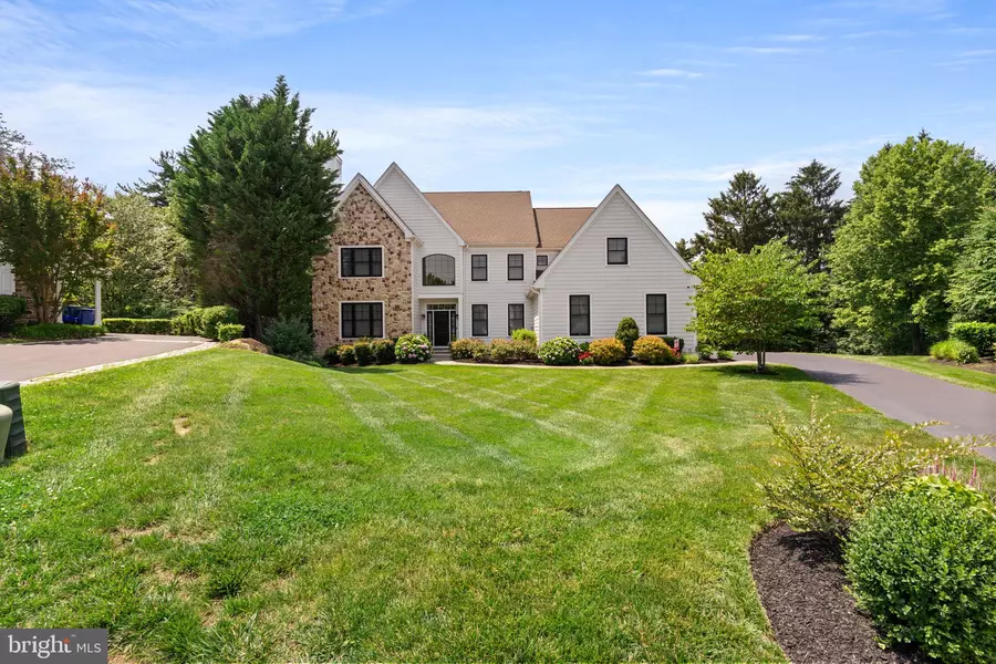 633 EDGEWATER DR, West Chester, PA 19380