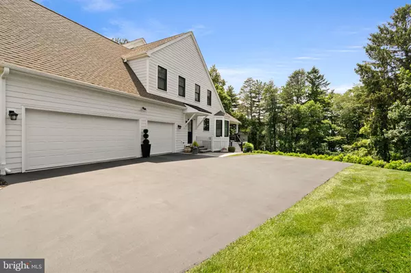West Chester, PA 19380,633 EDGEWATER DR