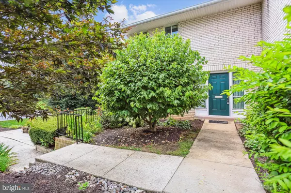 Rockville, MD 20853,5525 BURNSIDE DR #5525