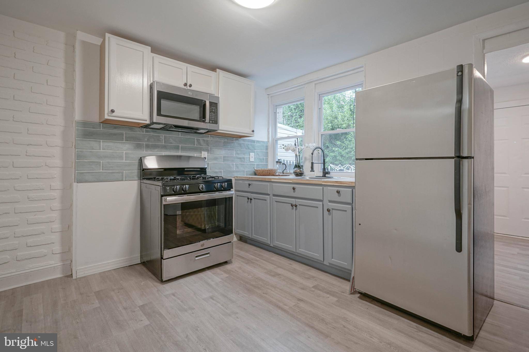 Camden, NJ 08104,1069 COLLINGS RD