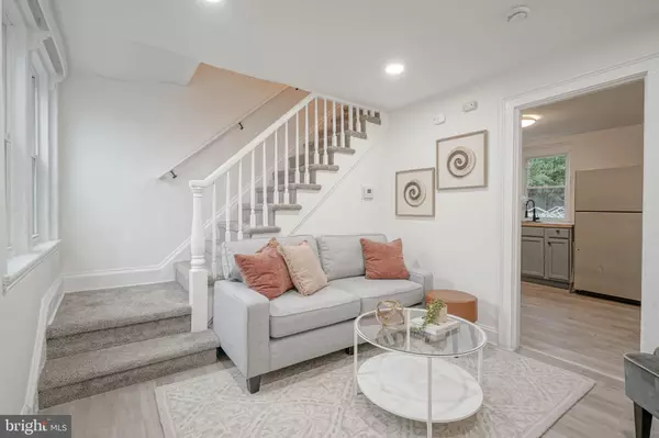 Camden, NJ 08104,1069 COLLINGS RD