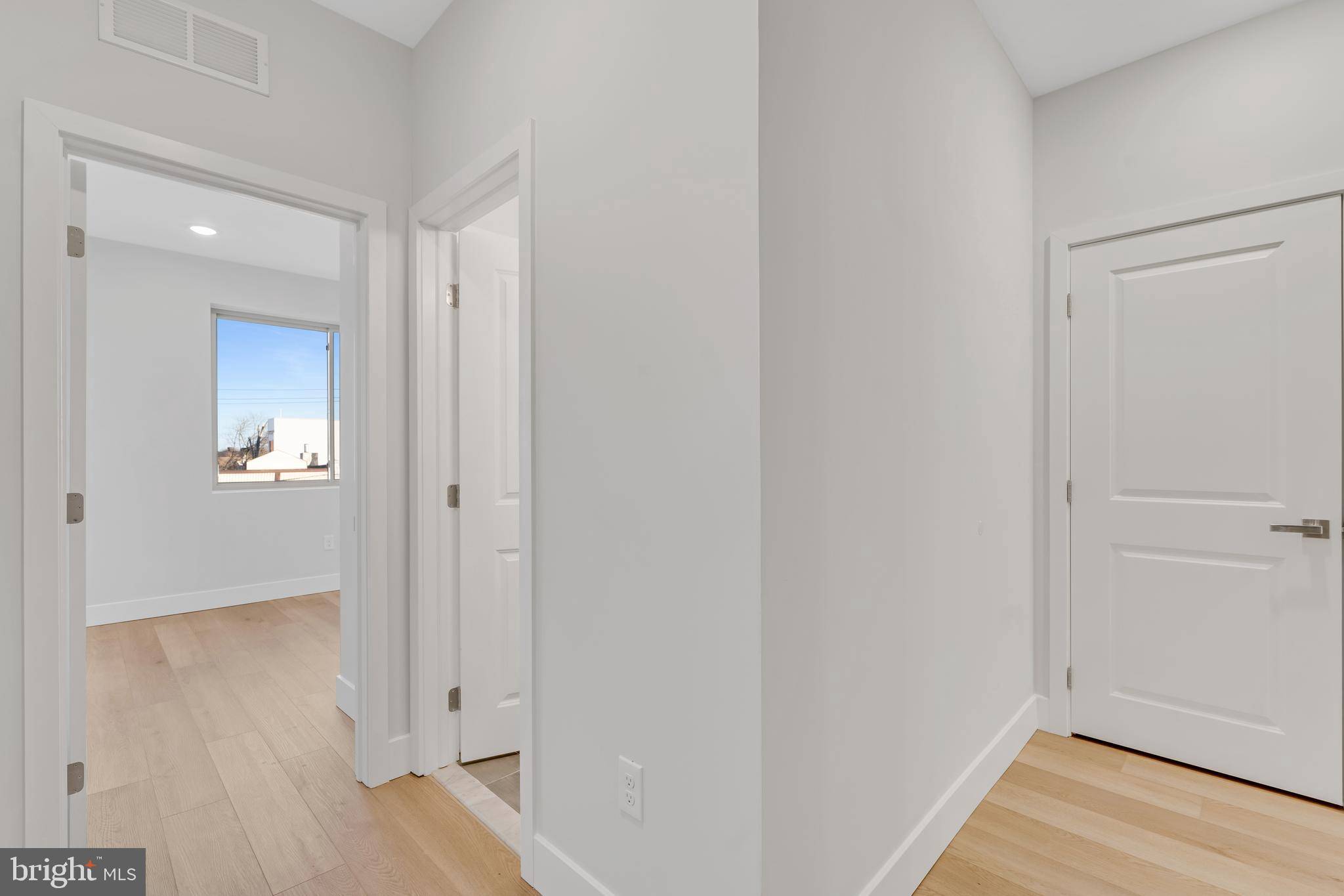 Philadelphia, PA 19140,1243 WESTMORELAND ST #3