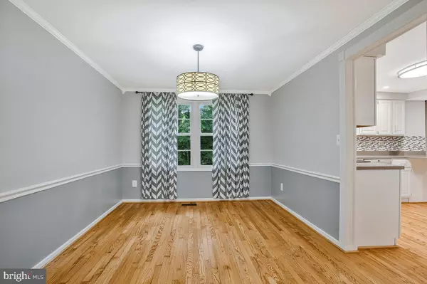 Arnold, MD 21012,616 BAY HILLS DR